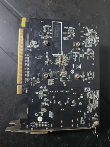 RX 560 da vídeo mas quando baixa drive congela 