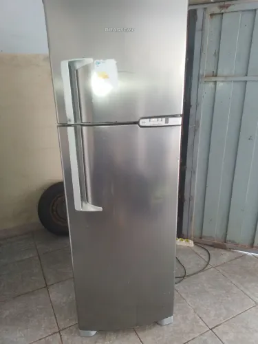 Geladeira dúplex Brastemp clean frostfree vendo barato pra desocupar espaço não dou garati
