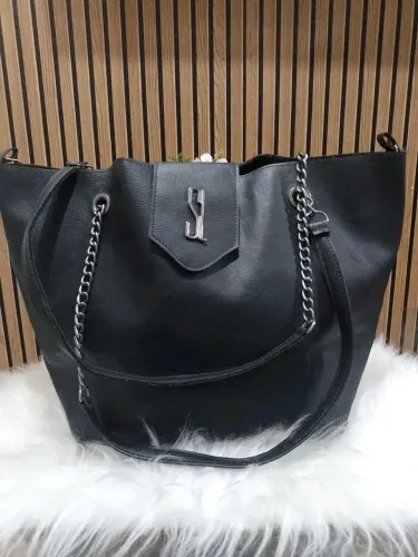 bolsa sacola preta modelo Santa Lolla