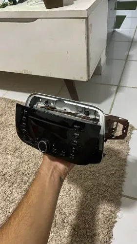 Rádio Original Fiat Punto - CD e Rádio 13 à 16 - Estado de Novo.