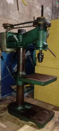 Vendo furadeira de bancada 