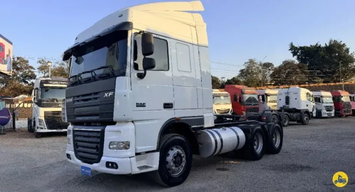 DAF XF-510 6X4<br>2017/2017<br>AUTOMÁTICO<br>GELADEIRA