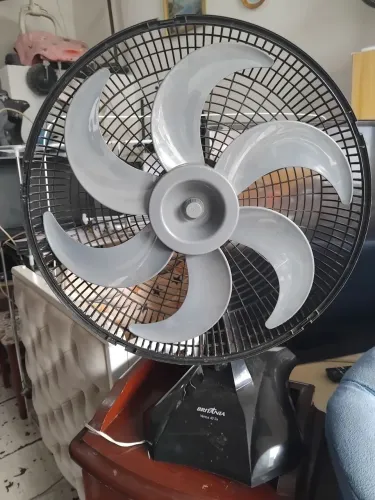 Para tirar peças ventilador.