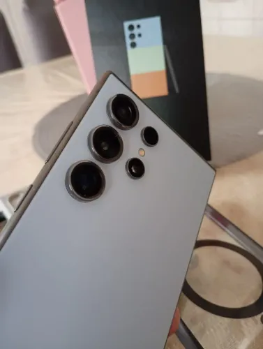 Samsung S24 Ultra (Trocas)