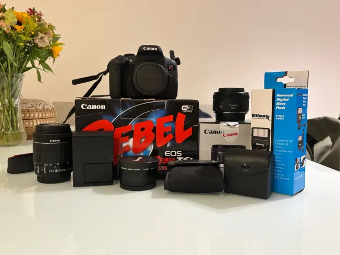 Canon T6i - Duas lentes + acessórios 