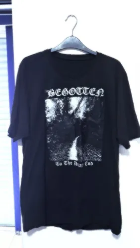 Camiseta de banda Beggoten