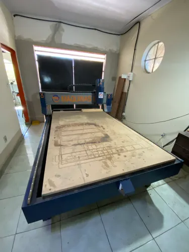Máquina CNC