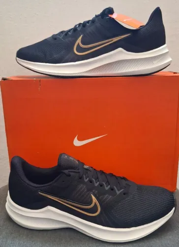 Tênis Original Nike Downshifter 11 - Preto e Dourado - Tamanho 41 (forma grande)
