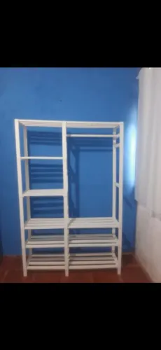 Arara/estante