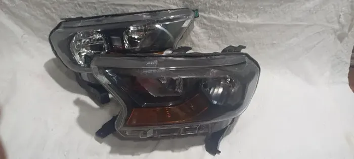 Par farol Range máscara negra DRL Tyc