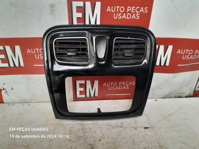 Moldura da Multimídia Sandero 2016