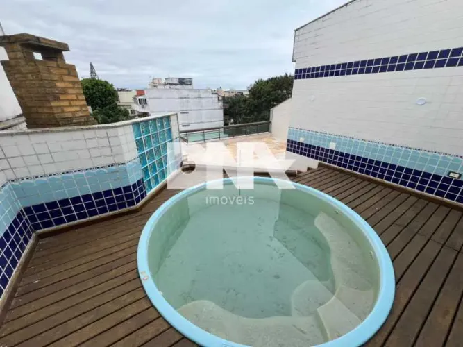 Apartamento - / Residencial / Recreio dos Bandeirantes