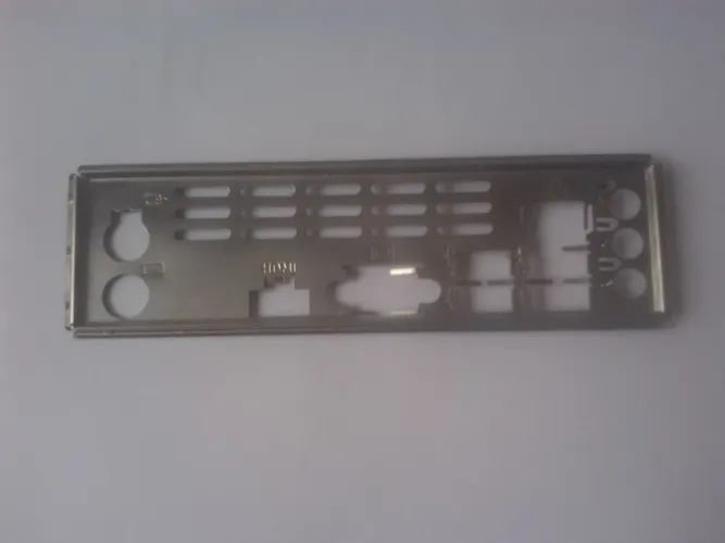 Espelho com espaço HDMI