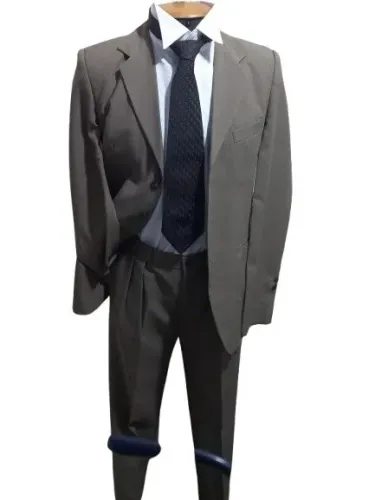Terno Masculino Clássico - Elegância em Dose Dupla