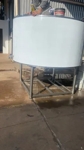 Tanque resfriador de leite - 2000 litros