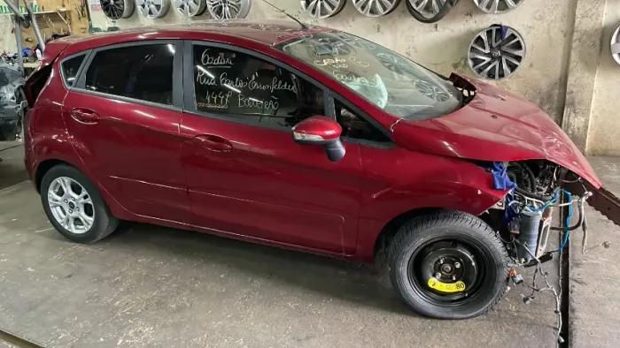 sucata New Fiesta 1.6 2015 - retirada de peças
