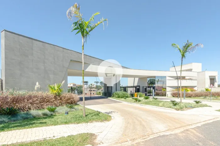 TERRENO À VENDA DE 160 M² NO CONDOMÍNIO PAYSAGE TERRARA