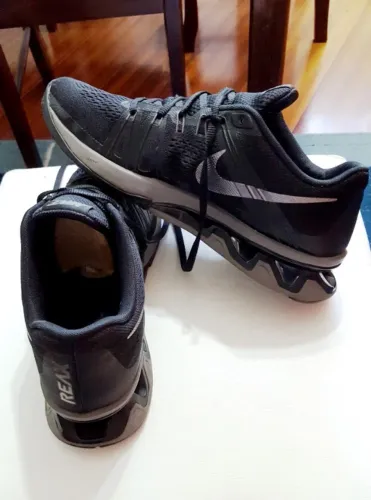 Tênis Nike Reax Lightspeed I