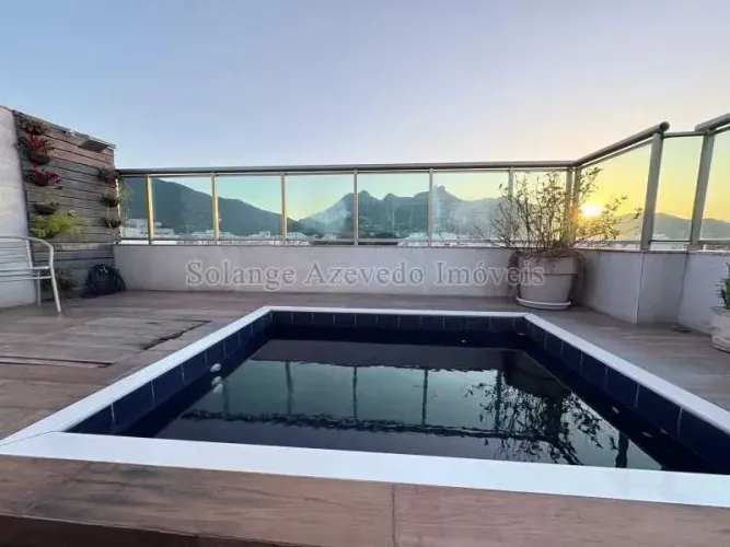 COBERTURA DUPLEX COM PISCINA PRIVATIVA NA TIJUCA.