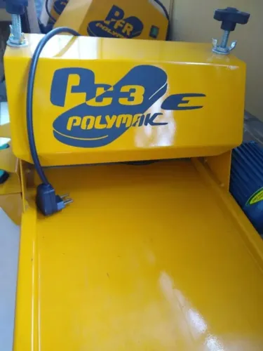 Máquina de fabricar chinelos