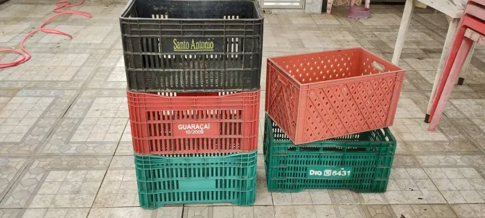 Cestas/Caixas Plásticas