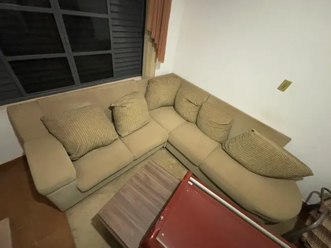 Sofá de Sala em L Estofado 