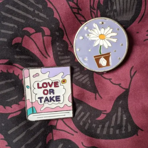 pins pentagon daisy love or take