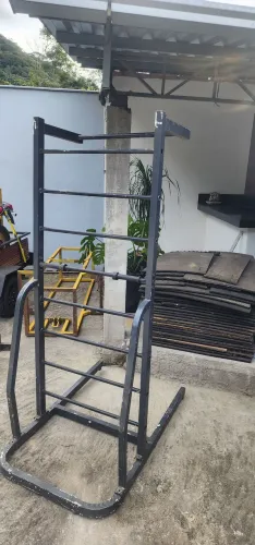 Aparelho de Musculação Multifuncional