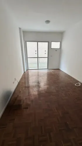 Imóvel para aluguel possui 80 metros quadrados com 2 quartos em Botafogo - Rio de Janeiro