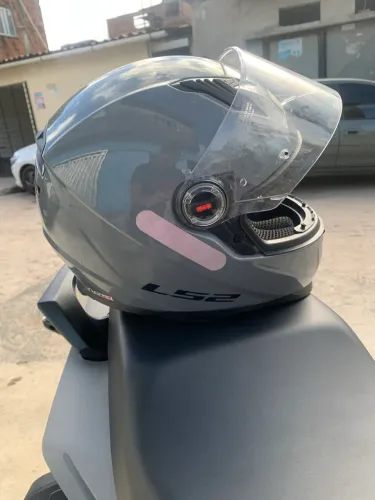 Capacete LS2 usado apenas 2 vezes 