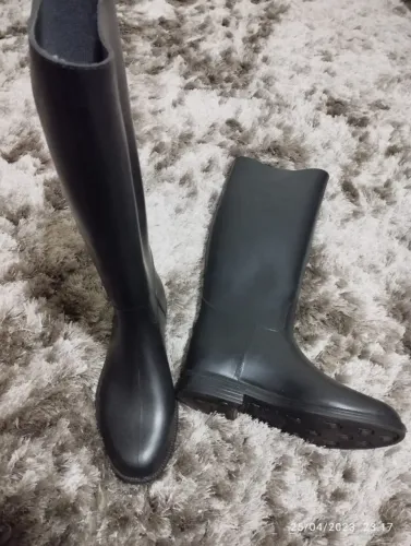 Bota equestre cano alto emborrachada