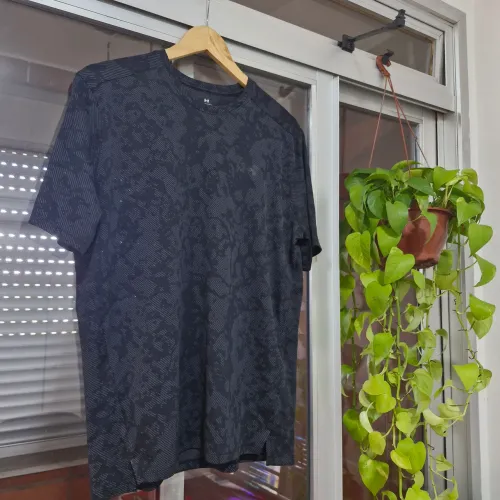 camiseta under armour