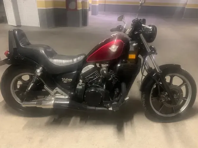 VENDO VN750 ANO 1995