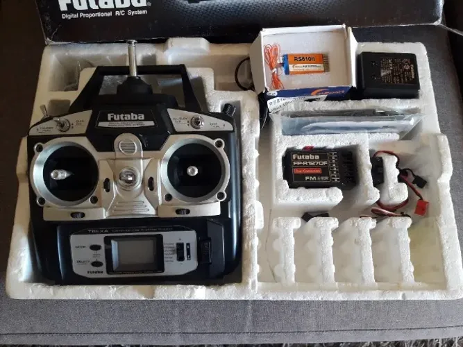 Radio Futaba 6exa para aeromodelo