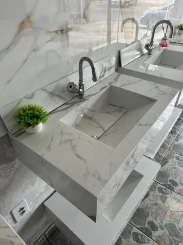 Pias esculpidas de porcelanato