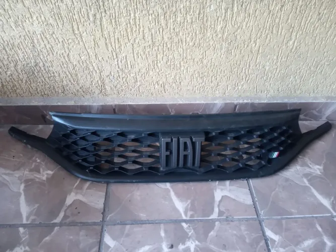 Grade Fiat Argo 2022 2023
