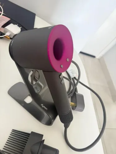 Secador de cabelo- Dyson