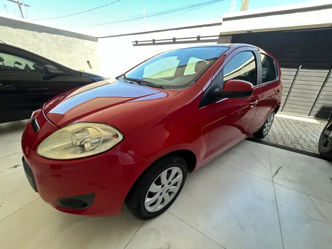 Fiat palio atractive 1.0 2017 único dono