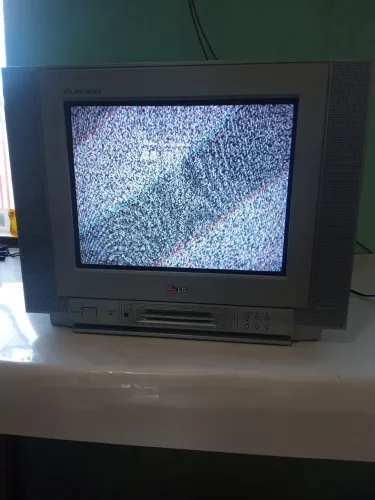 TV LG 14" CRT, sem conversor digital