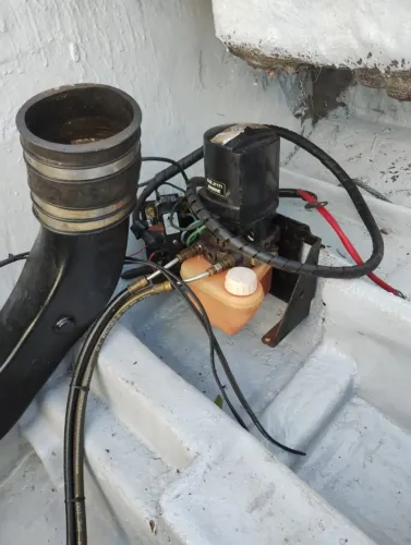 Bomba do Trim Mercruiser para Rabeta Bravo III