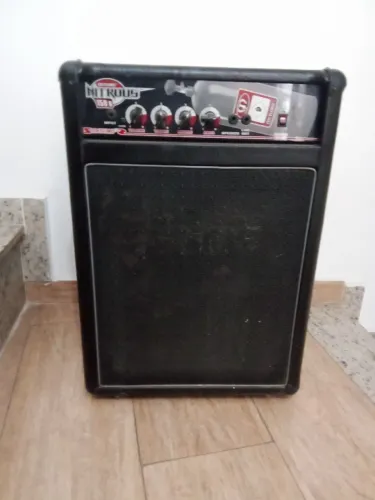AMPLIFICADOR para Baixo Meteoro Nitrous 150B