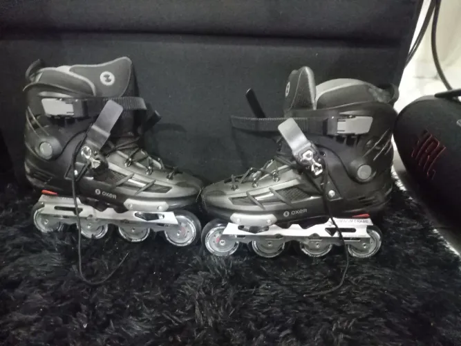 Vendo ou troco Patins Oxer Freestyle Adulto n41 + kit proteçao <br>Ve<br>Tamanho: 41