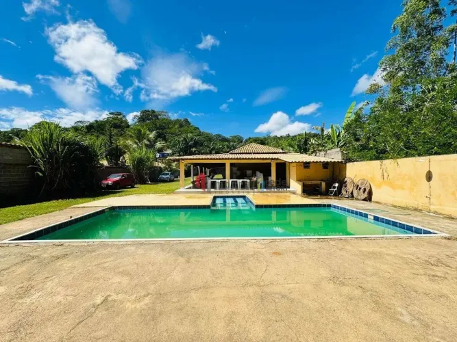 Granja para venda no Monte Verde