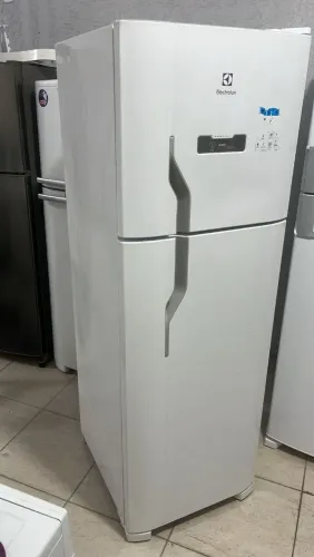 Geladeira 341 litros frostfree 127v - loja física 