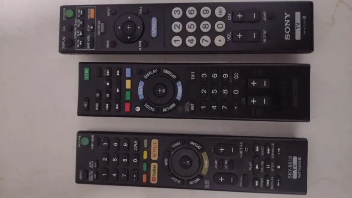 3 Controles Remotos para TV - Diversas Marcas