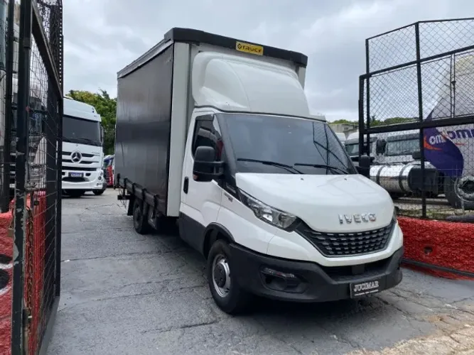 IVECO 35150 2022 BAÚ SIDER