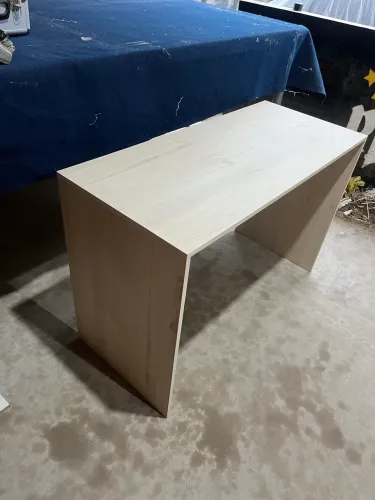 Mesa de escritório em mdf