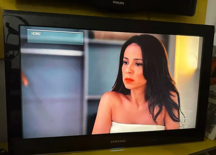 TV Samsung 32" LCD Full HD LN32A550P3RXZD - 3 HDMI
