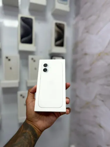 IPHONE 17 256GB NOVO BRANCO<br>R$ 5.999,00