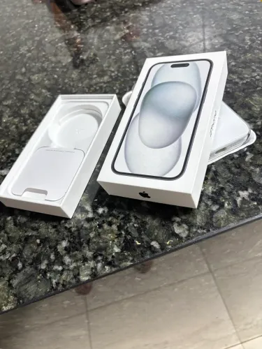 iPhone 15 black